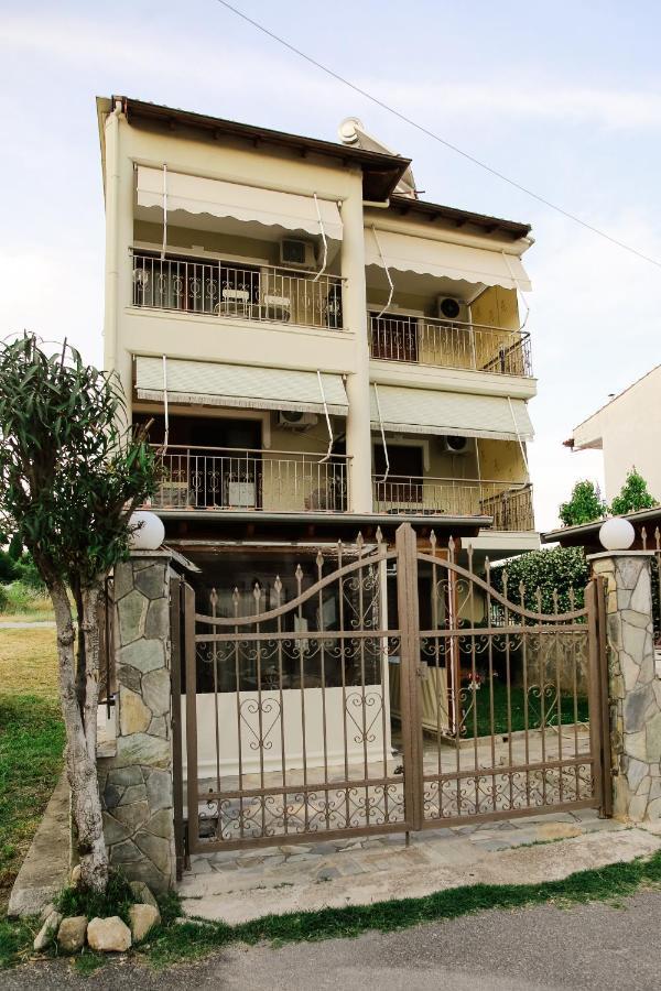 Roa Seaside Apartments Vergia エクステリア 写真